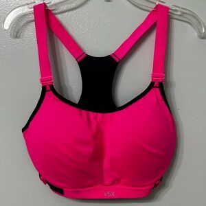 VICTORIA'S
SECRET
VSX
SPORT
Size- 34D